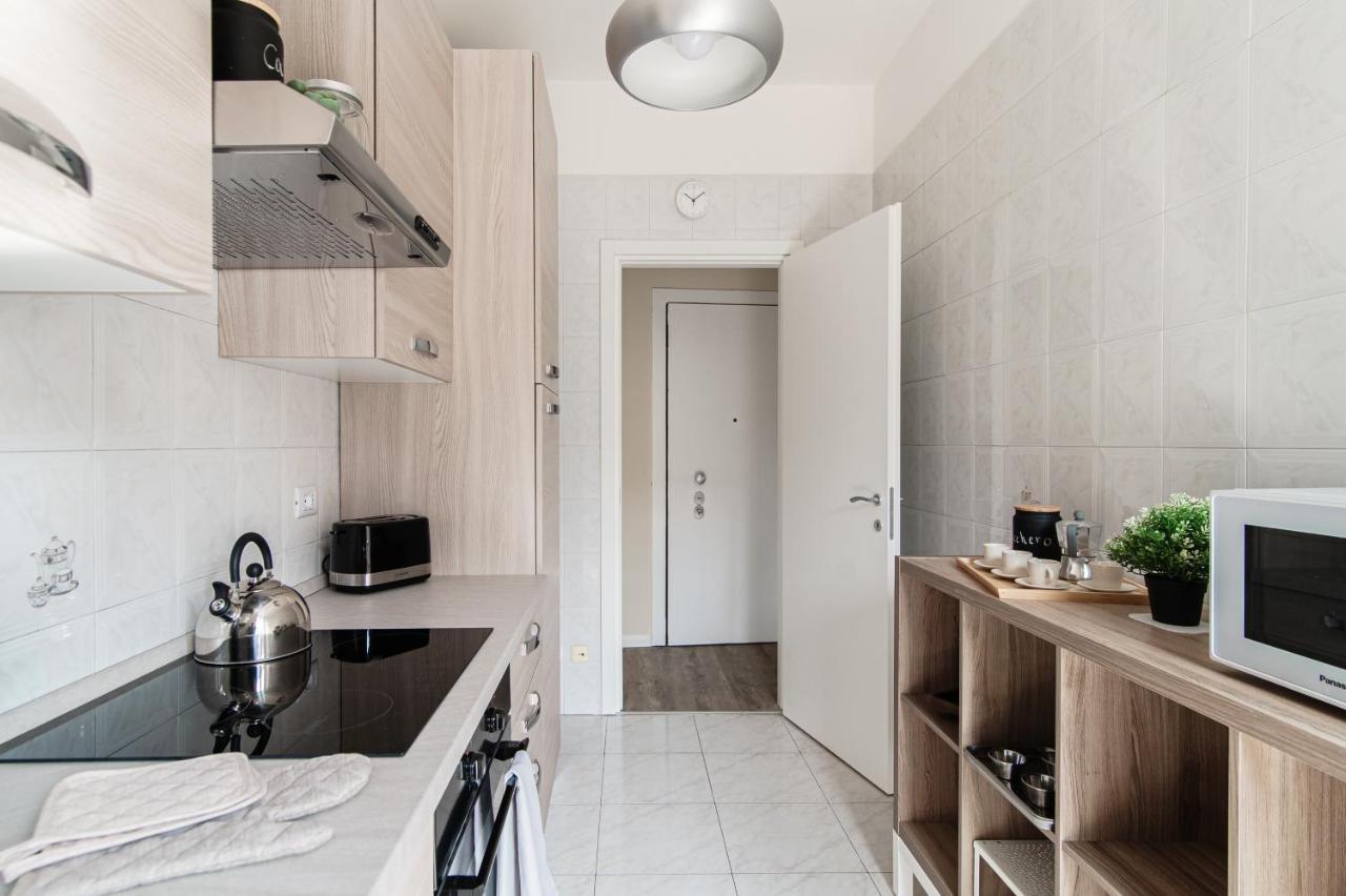 Lovely Suite With Private Parking In Como Luaran gambar